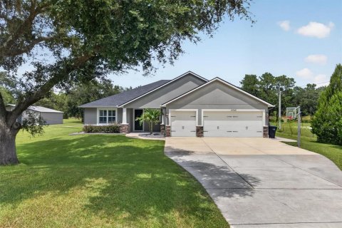 House in Orlando, Florida 4 bedrooms, 278.71 sq.m. № 2324563 - photo 2