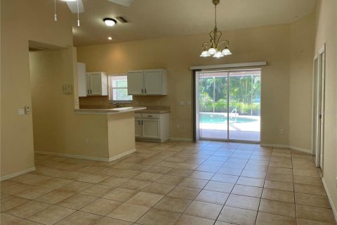 Villa ou maison à vendre à North Port, Floride: 4 chambres, 147.9 m2 № 2411419 - photo 3