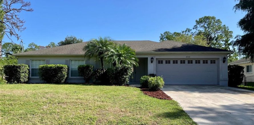 Villa ou maison à North Port, Floride 4 chambres, 147.9 m2 № 2411419