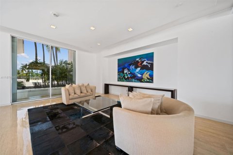 Condo in Key Biscayne, Florida, 2 bedrooms  № 1921780 - photo 17