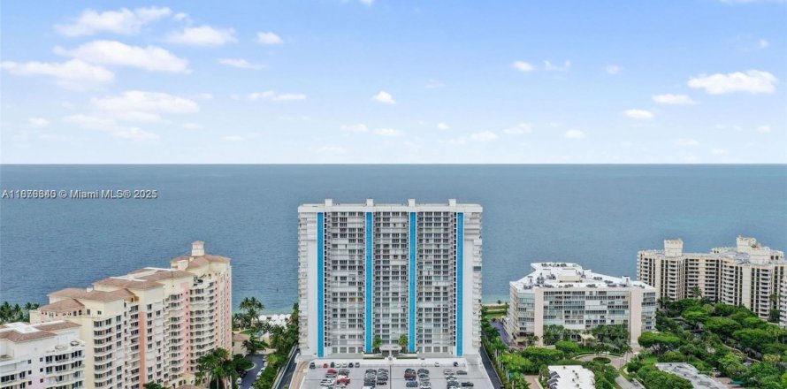 Condo in Key Biscayne, Florida, 2 bedrooms  № 1921780
