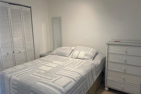 Condo in Key Biscayne, Florida, 2 bedrooms  № 1921780 - photo 13