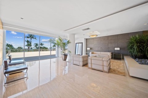 Condo in Key Biscayne, Florida, 2 bedrooms  № 1921780 - photo 16