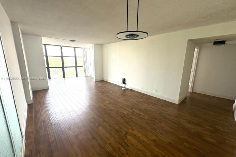 Купить кондоминиум в Халландейл-Бич, Флорида 1 спальня, 85.01м2, № 1983942 - фото 20