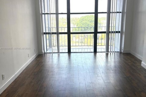 Купить кондоминиум в Халландейл-Бич, Флорида 1 спальня, 85.01м2, № 1983942 - фото 11