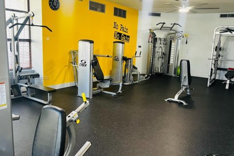 Купить кондоминиум в Халландейл-Бич, Флорида 1 спальня, 85.01м2, № 1983942 - фото 7