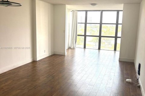 Купить кондоминиум в Халландейл-Бич, Флорида 1 спальня, 85.01м2, № 1983942 - фото 30