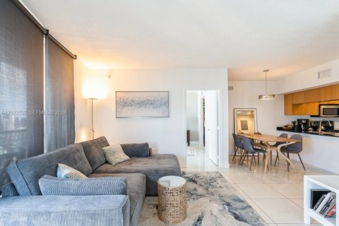 Copropriété à vendre à Miami, Floride: 2 chambres, 97.36 m2 № 2257195 - photo 4