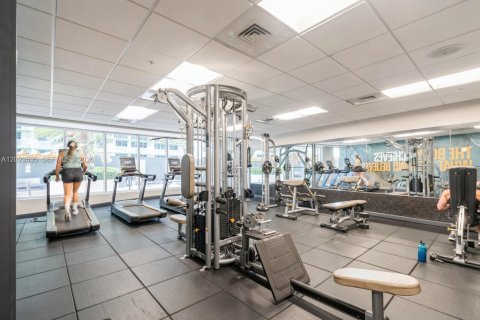 Copropriété à vendre à Miami, Floride: 2 chambres, 97.36 m2 № 2257195 - photo 16