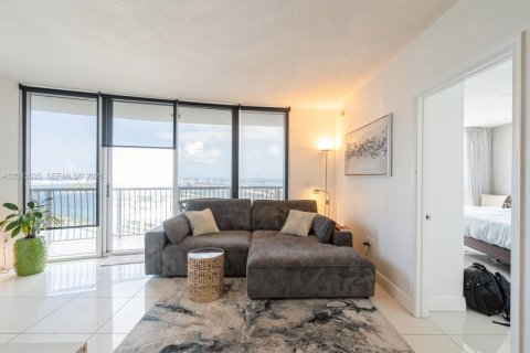 Copropriété à vendre à Miami, Floride: 2 chambres, 97.36 m2 № 2257195 - photo 3