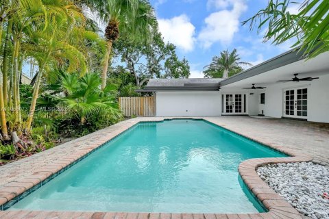 Villa ou maison à louer à Palmetto Bay, Floride: 4 chambres, 286.05 m2 № 2027880 - photo 23