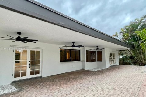 Villa ou maison à louer à Palmetto Bay, Floride: 4 chambres, 286.05 m2 № 2027880 - photo 20