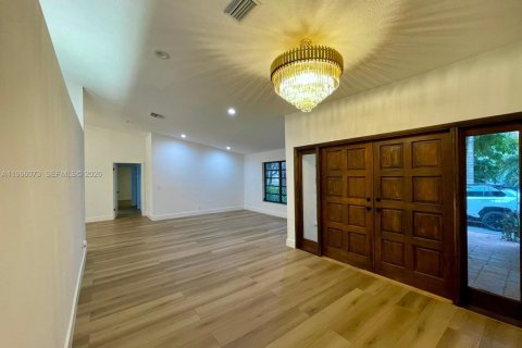 Villa ou maison à louer à Palmetto Bay, Floride: 4 chambres, 286.05 m2 № 2027880 - photo 3