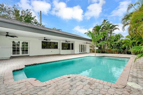 Villa ou maison à louer à Palmetto Bay, Floride: 4 chambres, 286.05 m2 № 2027880 - photo 22
