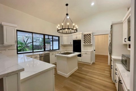 Villa ou maison à louer à Palmetto Bay, Floride: 4 chambres, 286.05 m2 № 2027880 - photo 6