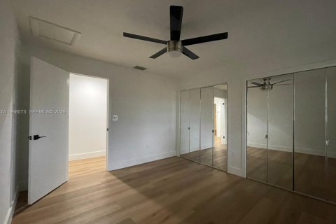 Villa ou maison à louer à Palmetto Bay, Floride: 4 chambres, 286.05 m2 № 2027880 - photo 14