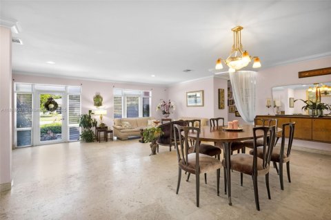 House in Palm Beach Gardens, Florida 3 bedrooms, 232.35 sq.m. № 1775858 - photo 10