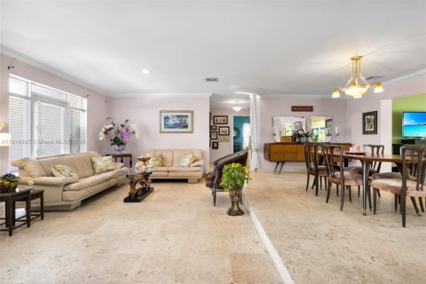 House in Palm Beach Gardens, Florida 3 bedrooms, 232.35 sq.m. № 1775858 - photo 5