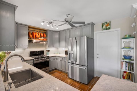 House in Palm Beach Gardens, Florida 3 bedrooms, 232.35 sq.m. № 1775858 - photo 20
