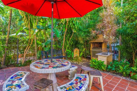 Apartamento en alquiler en Miami Beach, Florida, 1 dormitorio, 838.44 m2 № 2011787 - foto 13