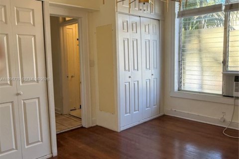 Apartamento en alquiler en Miami Beach, Florida, 1 dormitorio, 838.44 m2 № 2011787 - foto 8