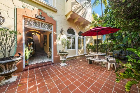 Apartamento en alquiler en Miami Beach, Florida, 1 dormitorio, 838.44 m2 № 2011787 - foto 3