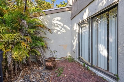 Купить таунхаус в Майами, Флорида 3 спальни, 147.16м2, № 1973951 - фото 23