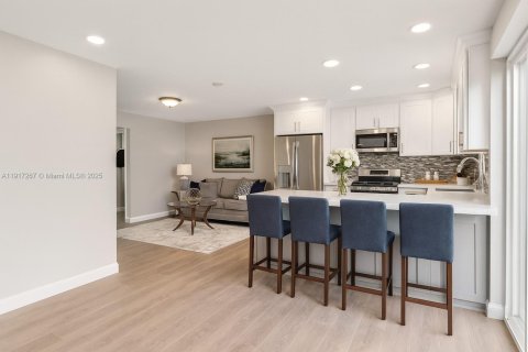 Купить таунхаус в Майами, Флорида 3 спальни, 147.16м2, № 1973951 - фото 9