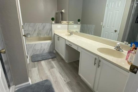 Adosado en alquiler en Kissimmee, Florida, 3 dormitorios, 187.01 m2 № 1843414 - foto 22
