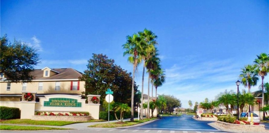Adosado en Kissimmee, Florida 3 dormitorios, 187.01 m2 № 1843414