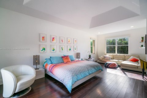 Снять в аренду виллу или дом в Уэстон, Флорида 5 спален, 356.19м2, № 1822202 - фото 13