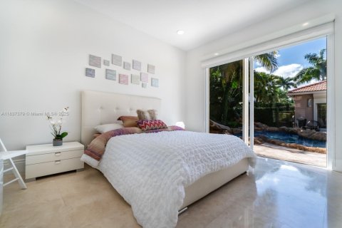 Снять в аренду виллу или дом в Уэстон, Флорида 5 спален, 356.19м2, № 1822202 - фото 15