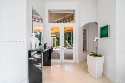 Снять в аренду виллу или дом в Уэстон, Флорида 5 спален, 356.19м2, № 1822202 - фото 5