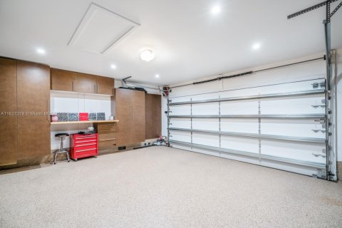 Снять в аренду виллу или дом в Уэстон, Флорида 5 спален, 356.19м2, № 1822202 - фото 22