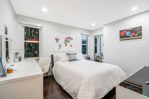 Снять в аренду виллу или дом в Уэстон, Флорида 5 спален, 356.19м2, № 1822202 - фото 21