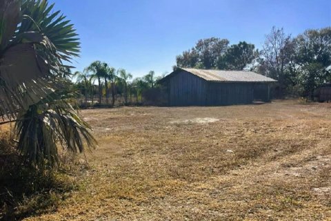 Terreno en Frostproof, Florida № 2095134