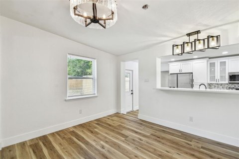 Casa en venta en Tampa, Florida, 3 dormitorios, 117.06 m2 № 1666919 - foto 16