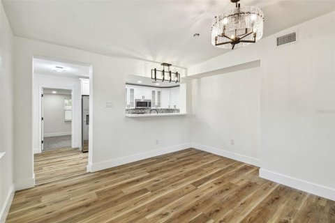 Casa en venta en Tampa, Florida, 3 dormitorios, 117.06 m2 № 1666919 - foto 13