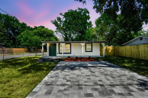 Casa en venta en Tampa, Florida, 3 dormitorios, 117.06 m2 № 1666919 - foto 1