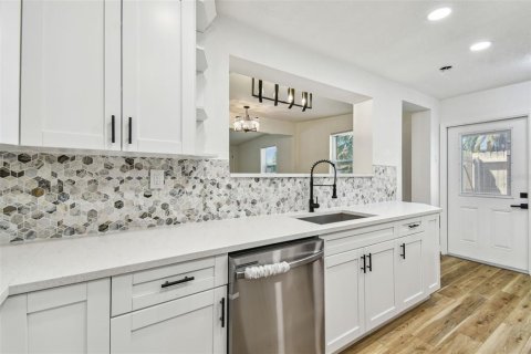 Casa en venta en Tampa, Florida, 3 dormitorios, 117.06 m2 № 1666919 - foto 25