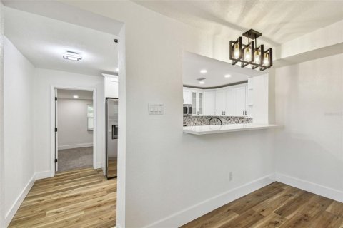 Casa en venta en Tampa, Florida, 3 dormitorios, 117.06 m2 № 1666919 - foto 17