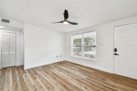 Casa en venta en Tampa, Florida, 3 dormitorios, 117.06 m2 № 1666919 - foto 12