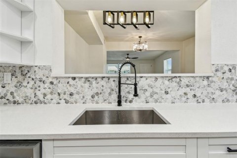 Casa en venta en Tampa, Florida, 3 dormitorios, 117.06 m2 № 1666919 - foto 21