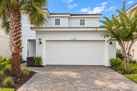 House in Davenport, Florida 5 bedrooms, 248.89 sq.m. № 2369236