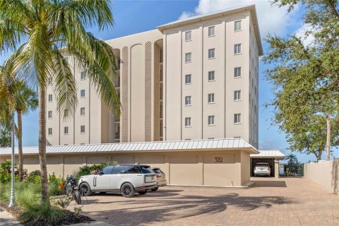 Copropriété à vendre à Sarasota, Floride: 2 chambres, 153.01 m2 № 1908776 - photo 3