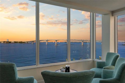 Copropriété à vendre à Sarasota, Floride: 2 chambres, 153.01 m2 № 1908776 - photo 5