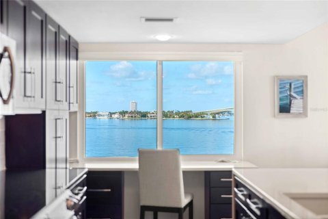 Copropriété à vendre à Sarasota, Floride: 2 chambres, 153.01 m2 № 1908776 - photo 15