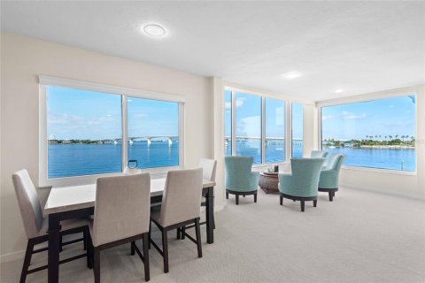 Copropriété à vendre à Sarasota, Floride: 2 chambres, 153.01 m2 № 1908776 - photo 11