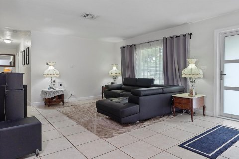 Villa ou maison à vendre à Pompano Beach, Floride: 3 chambres, 167.87 m2 № 2188735 - photo 6
