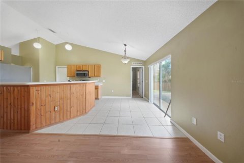 Villa ou maison à louer à Deltona, Floride: 3 chambres, 150.5 m2 № 2425972 - photo 7